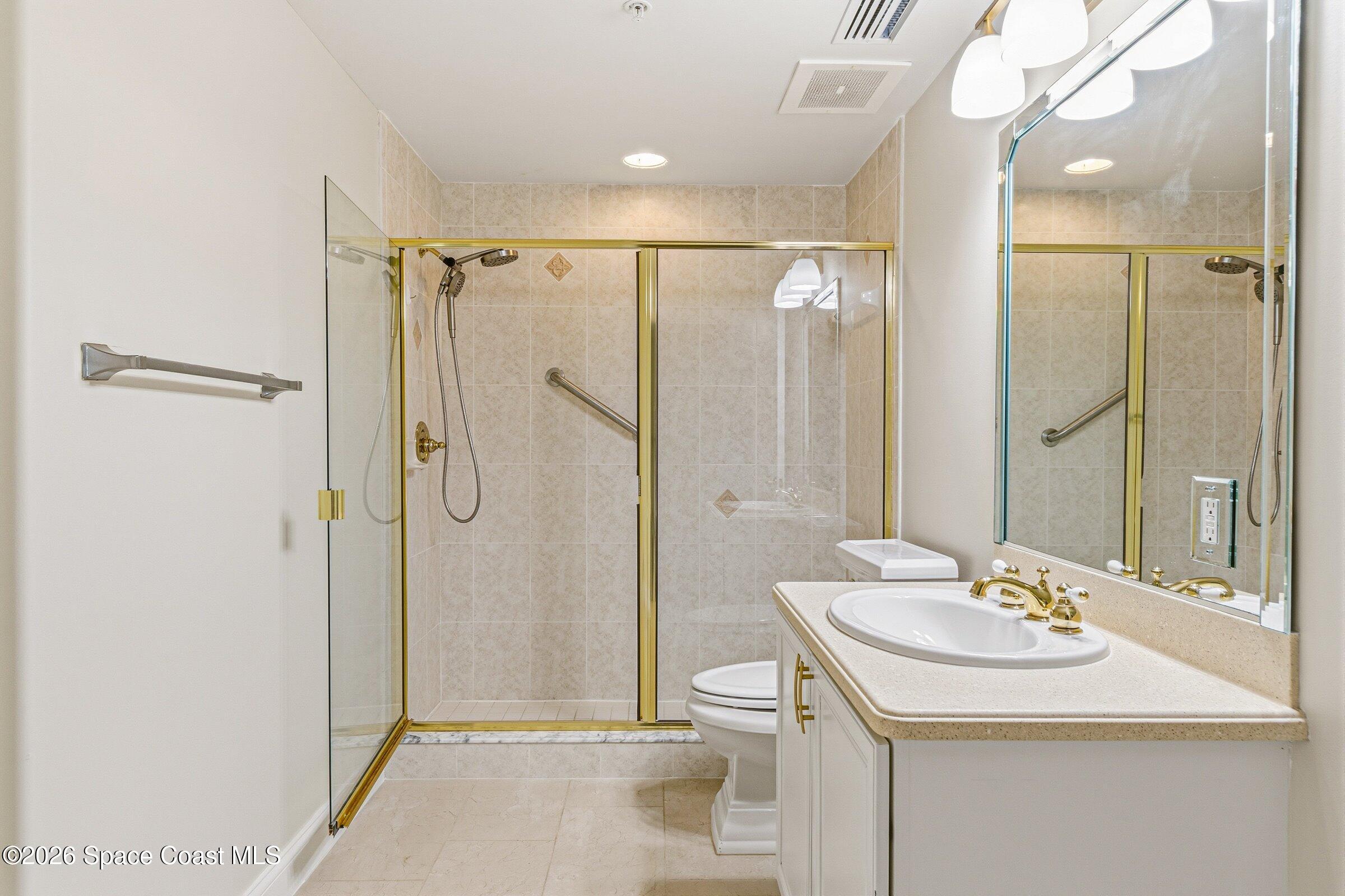 4975 Dixie Highway Northeast, Unit 301 Palm Bay, FL 32905 - Photo 38 of 61 4975-Dixie Unit 301 Ensuite Bath 2