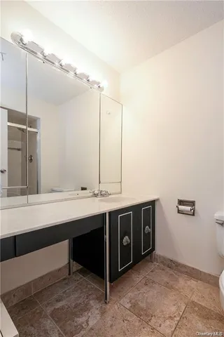 $3,695 | 400 High Point Drive, Unit PH4, Hartsdale, NY 10530