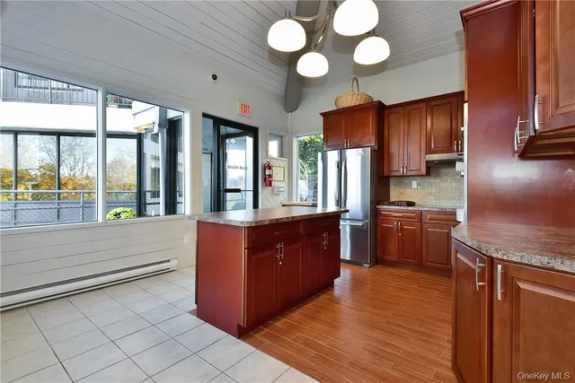 $3,695 | 400 High Point Drive, Unit PH4, Hartsdale, NY 10530