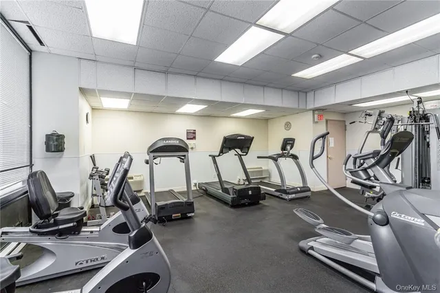 $3,695 | 400 High Point Drive, Unit PH 4, Hartsdale, NY 10530