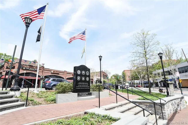 $3,695 | 400 High Point Drive, Unit PH 4, Hartsdale, NY 10530