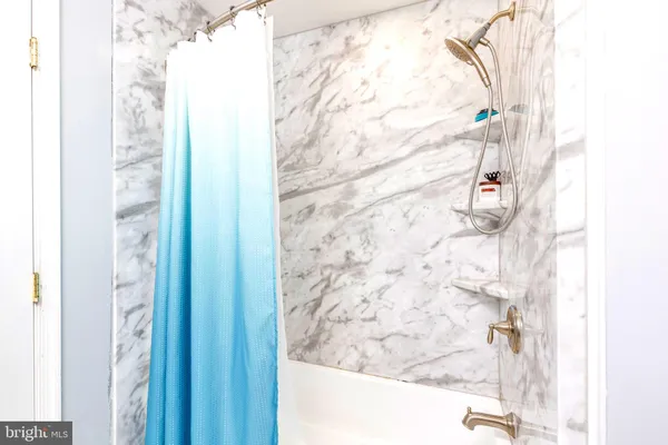 $575,000 | 74 Twin Ponds Drive, Sewell, NJ 08080