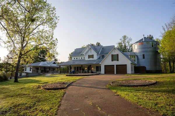 $3,200,000 | 1441 Coffeeville Road, Jefferson, TX 75657