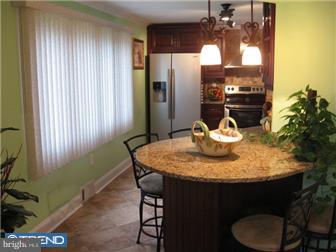 44 Hillside Road Broomall, PA 19008 - Photo 3 of 12 Kitchen