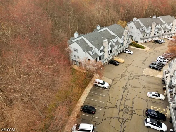 $379,000 | 80 Garden Court, Succasunna, NJ 07876