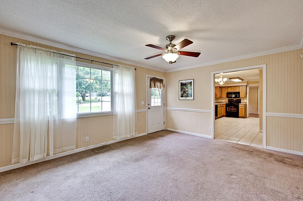 328 South Friendship Road Seneca, SC 29678 - Photo 4 of 25 Gallery Image 4