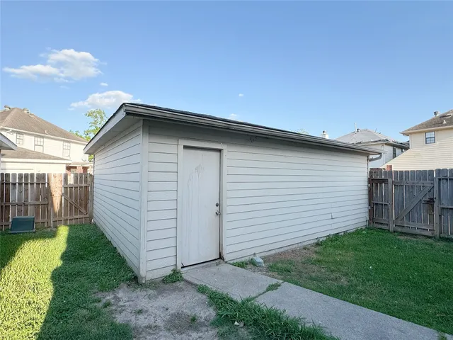 $1,800 | 8631 Mapletwist Street, Houston, TX 77083