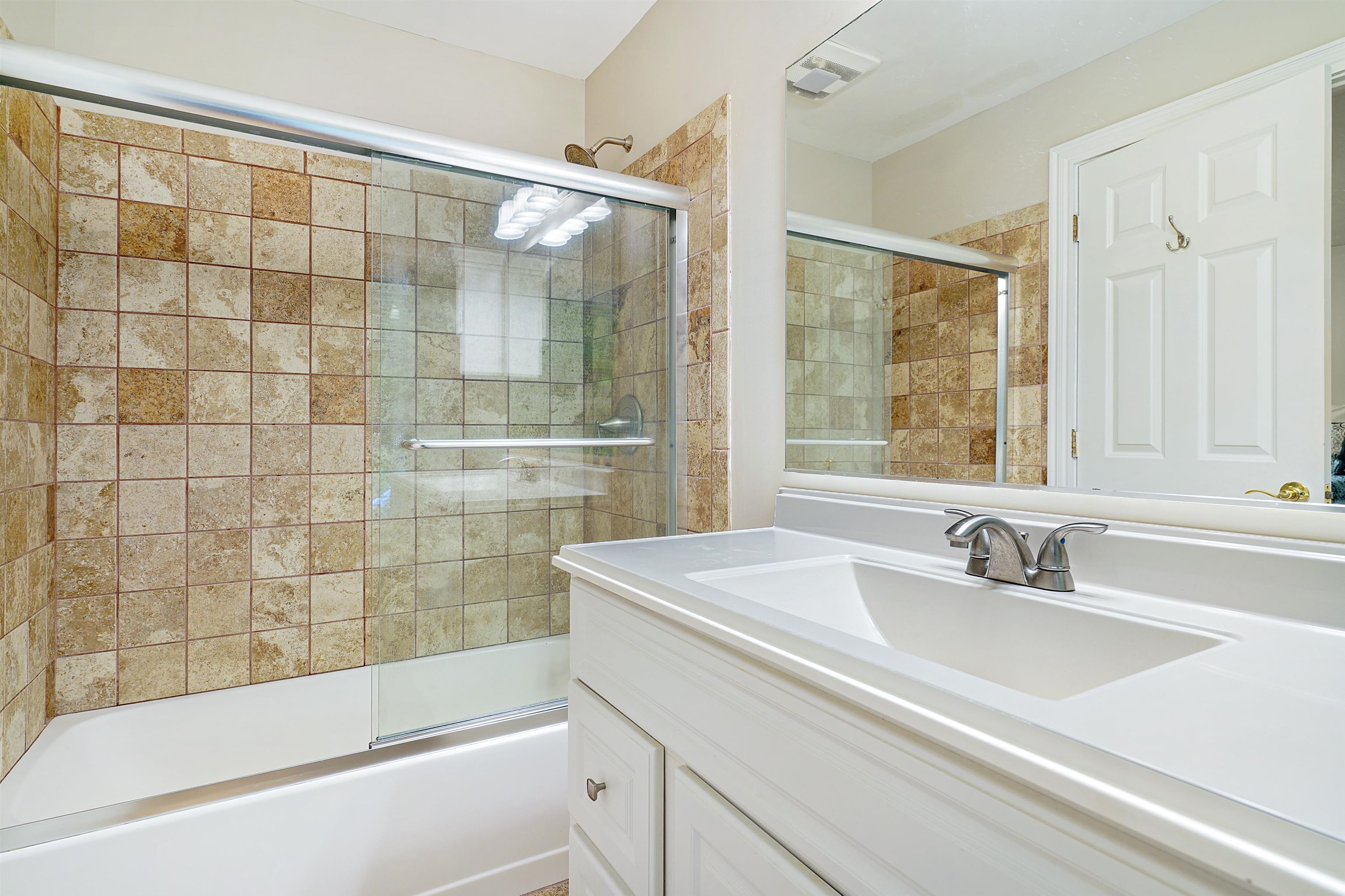 44 Olde Lantern Road Bedford, NH 03110 - Photo 16 of 24 Gallery Image 16