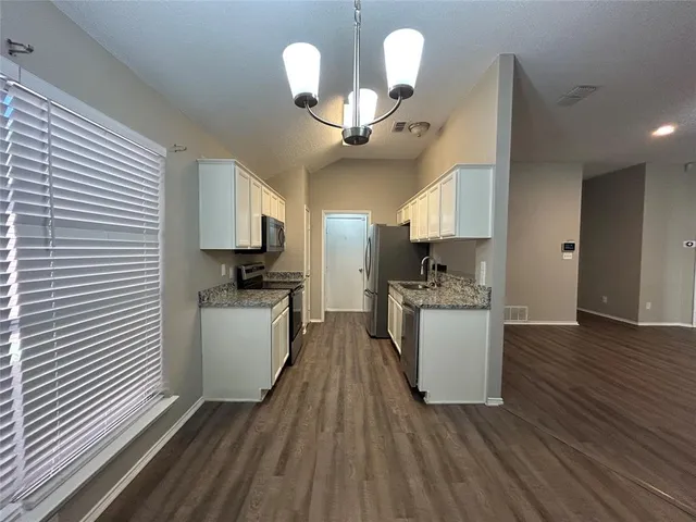 $1,995 | 2816 Beaty Court, Fort Worth, TX 76112