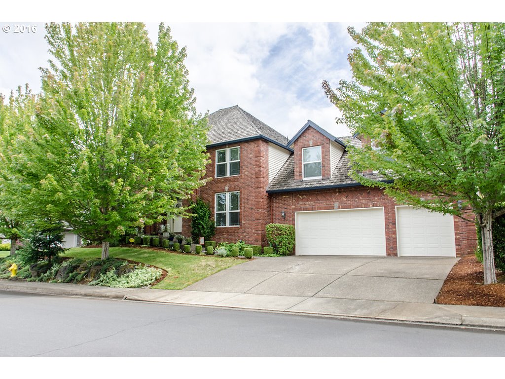 8669 Southwest Ravine Drive Beaverton, OR 97007 - Photo 1 of 29 Gallery Image 1