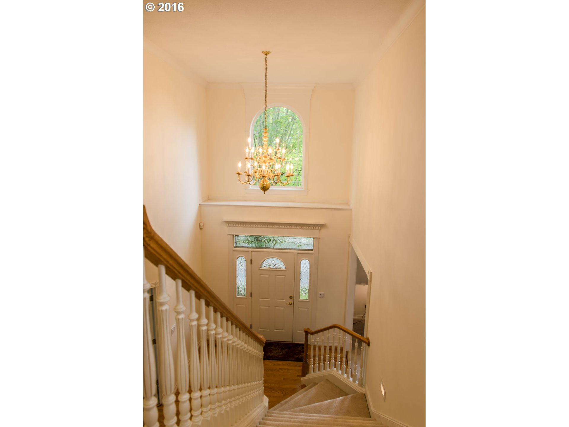 8669 Southwest Ravine Drive Beaverton, OR 97007 - Photo 2 of 29 Gallery Image 2