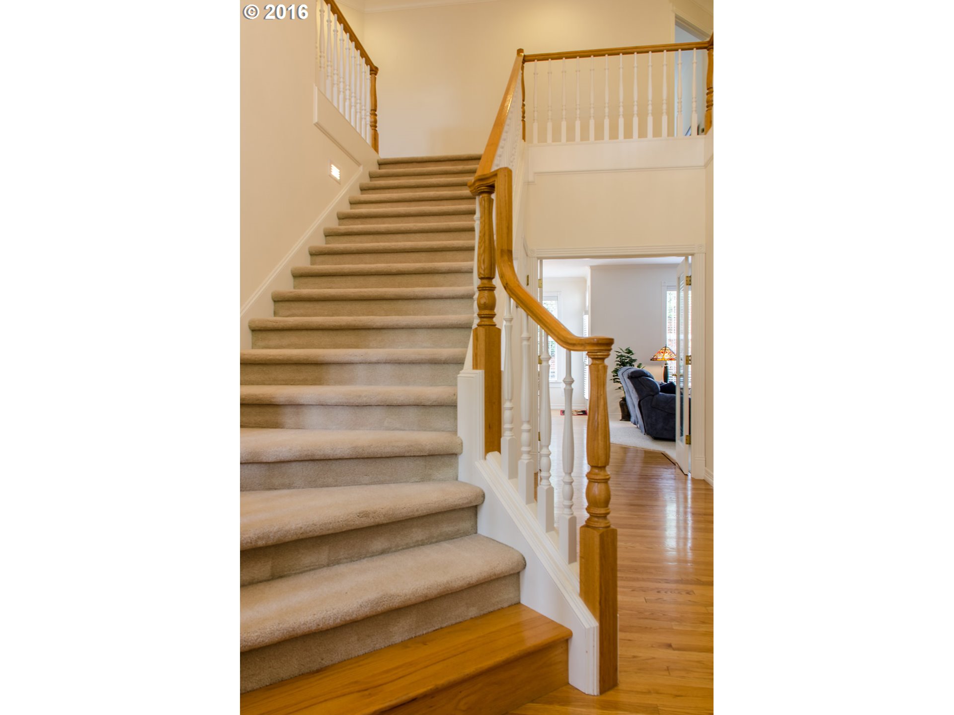 8669 Southwest Ravine Drive Beaverton, OR 97007 - Photo 4 of 29 Gallery Image 4