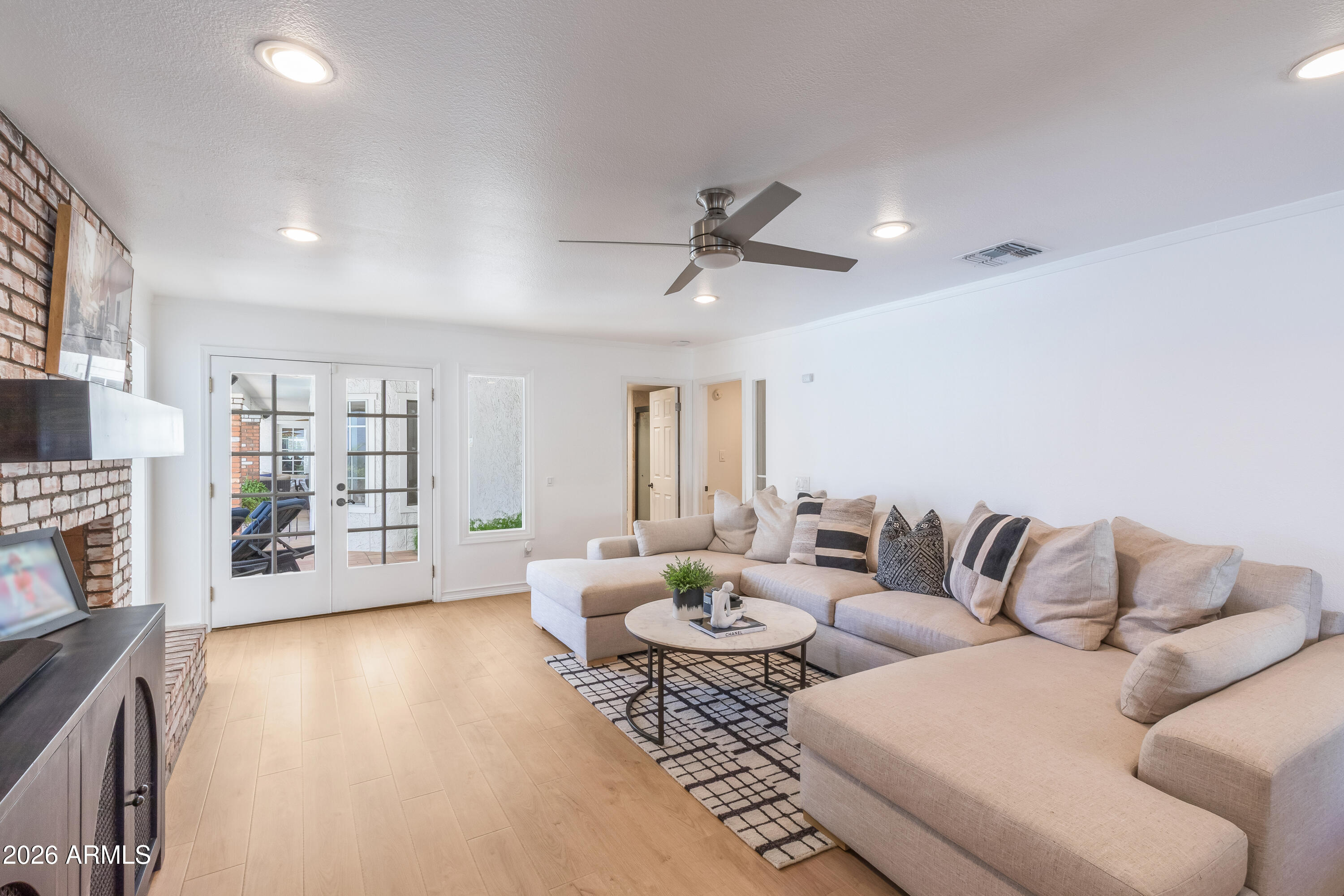 4833 North 38th Street Phoenix, AZ 85018 - Photo 31 of 64 4833 N 38th St-42