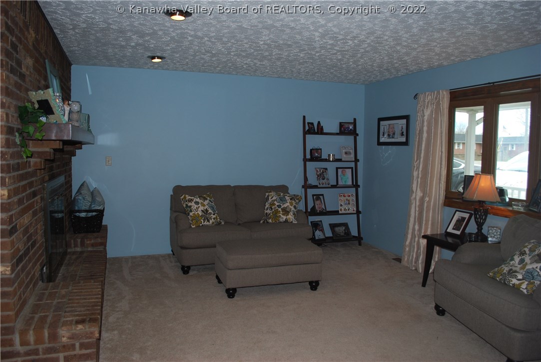 7454 Sandhill Road Point Pleasant, WV 25550 - Photo 2 of 13 Gallery Image 2