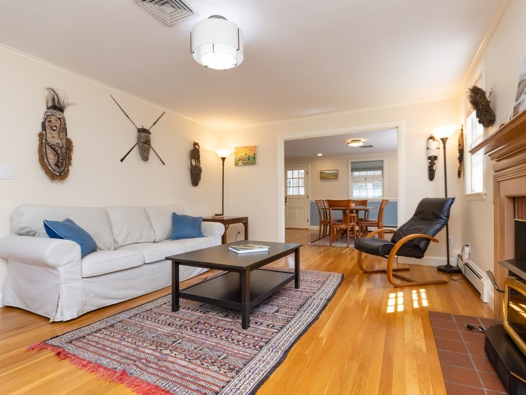 5 Driftwood Road Boston, MA 02130 - Photo 2 of 35