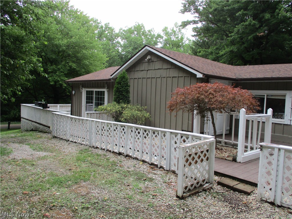 13820 Thompson Road Vermilion, OH 44089 - Photo 2 of 23