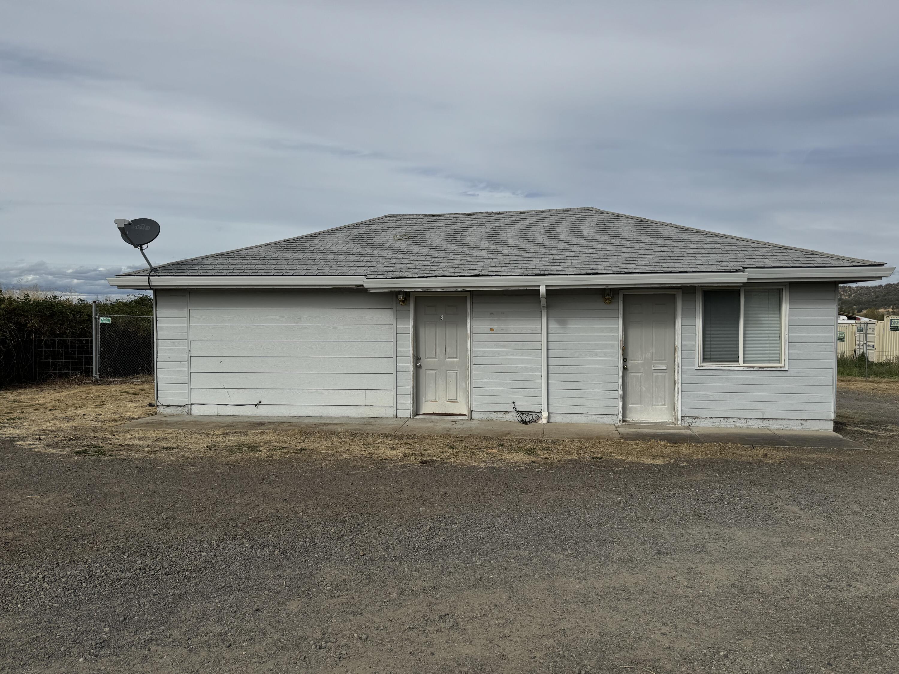 2977 Coker Butte Road Medford, OR 97504 - Photo 6 of 57 IMG_6414