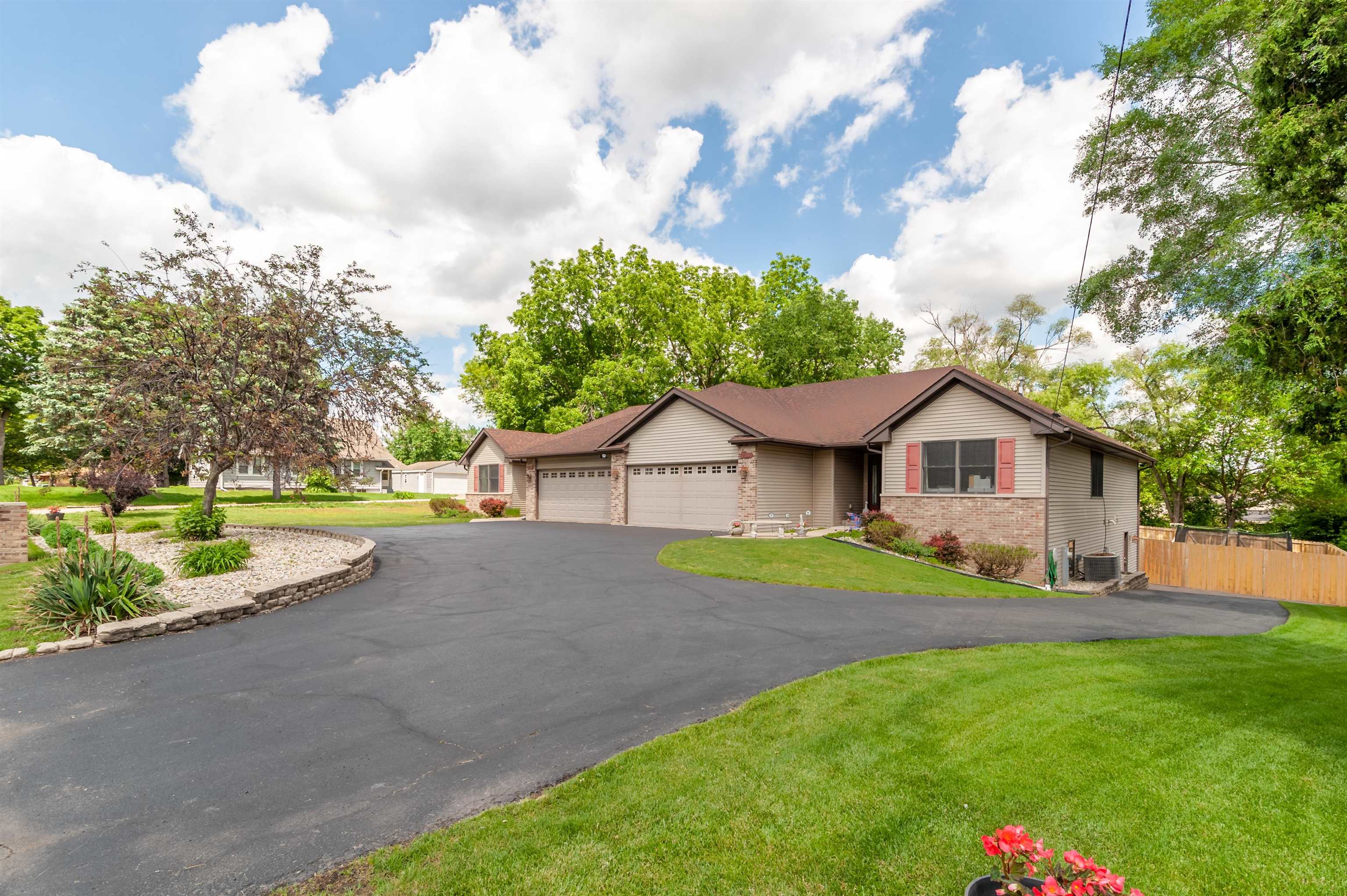 709 North Alpine Road Rockford, IL 61107 - Photo 47 of 47 a house view with a garden space