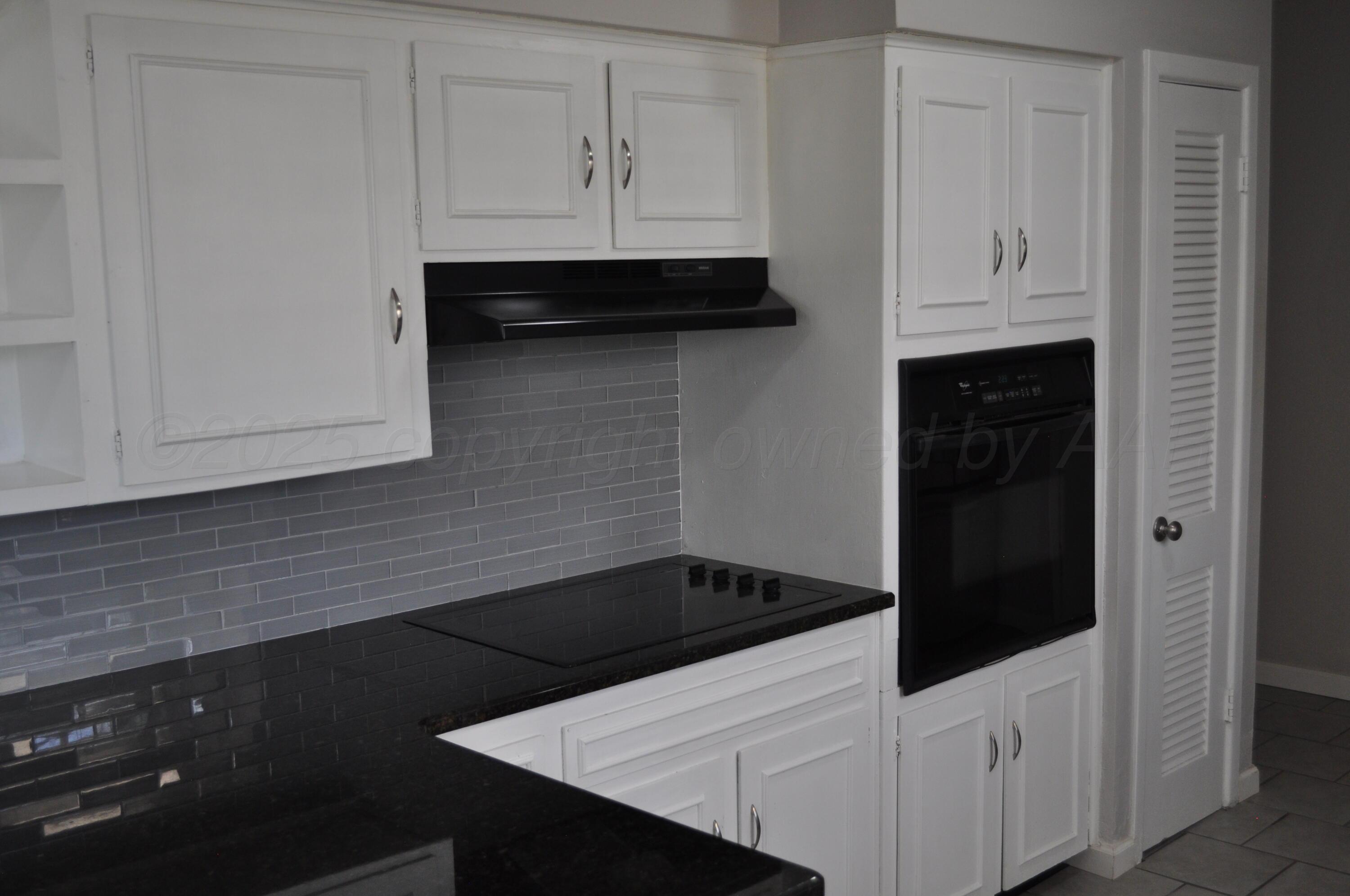3411 Royal Road Amarillo, TX 79109 - Photo 10 of 26 Kitchen
