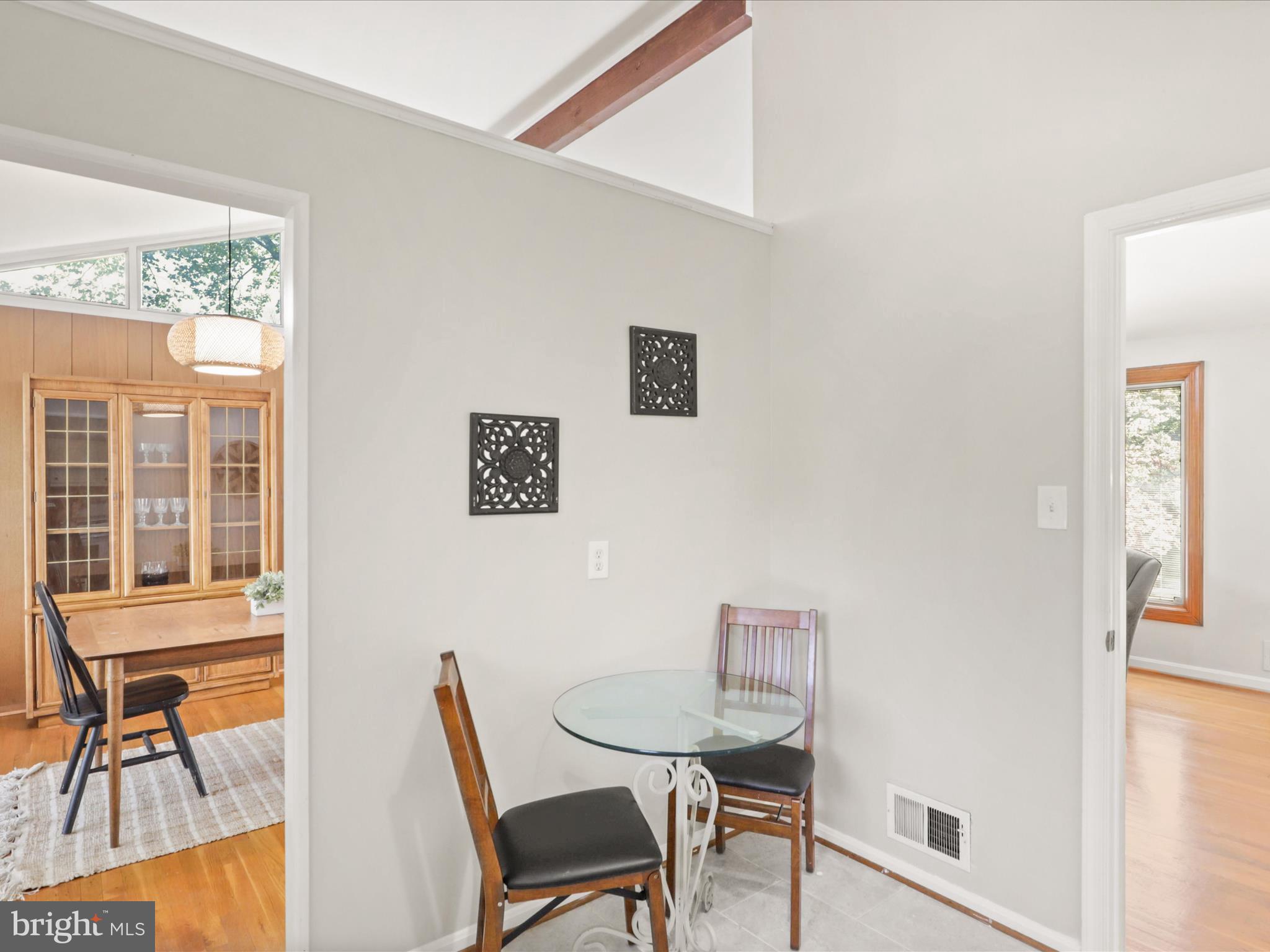 8456 Thames Street Springfield, VA 22151 - Photo 16 of 46 Eat-In Kitchen