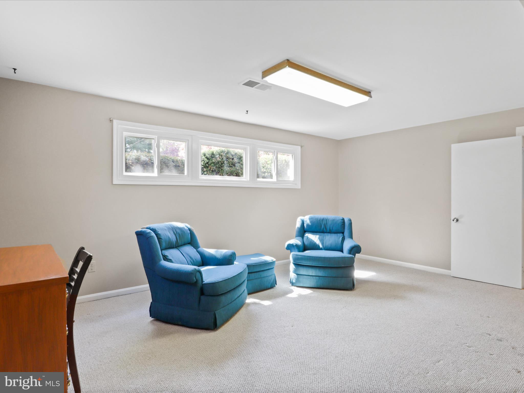 8456 Thames Street Springfield, VA 22151 - Photo 32 of 46 Family Room