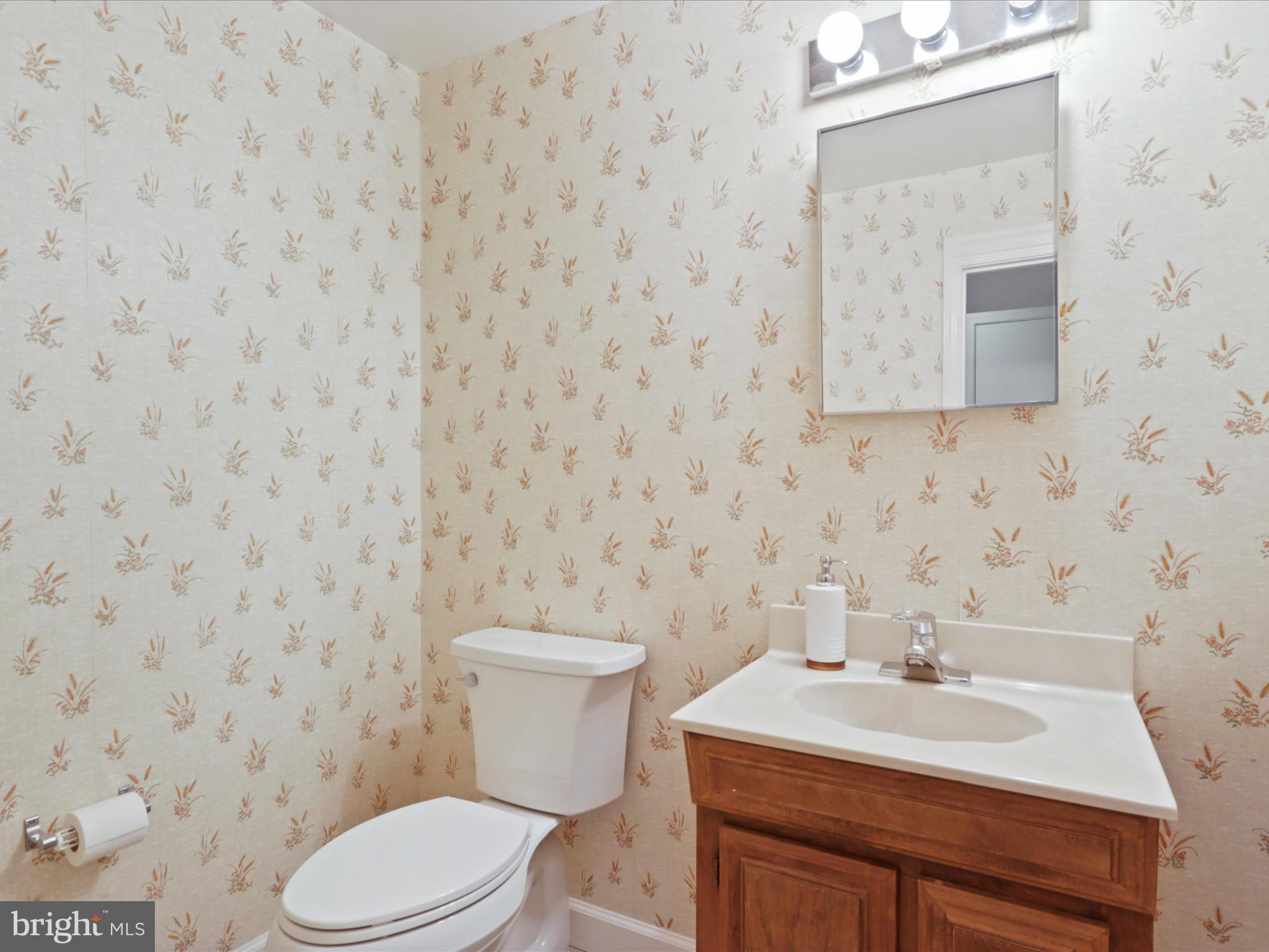 8456 Thames Street Springfield, VA 22151 - Photo 34 of 46 Half Bath