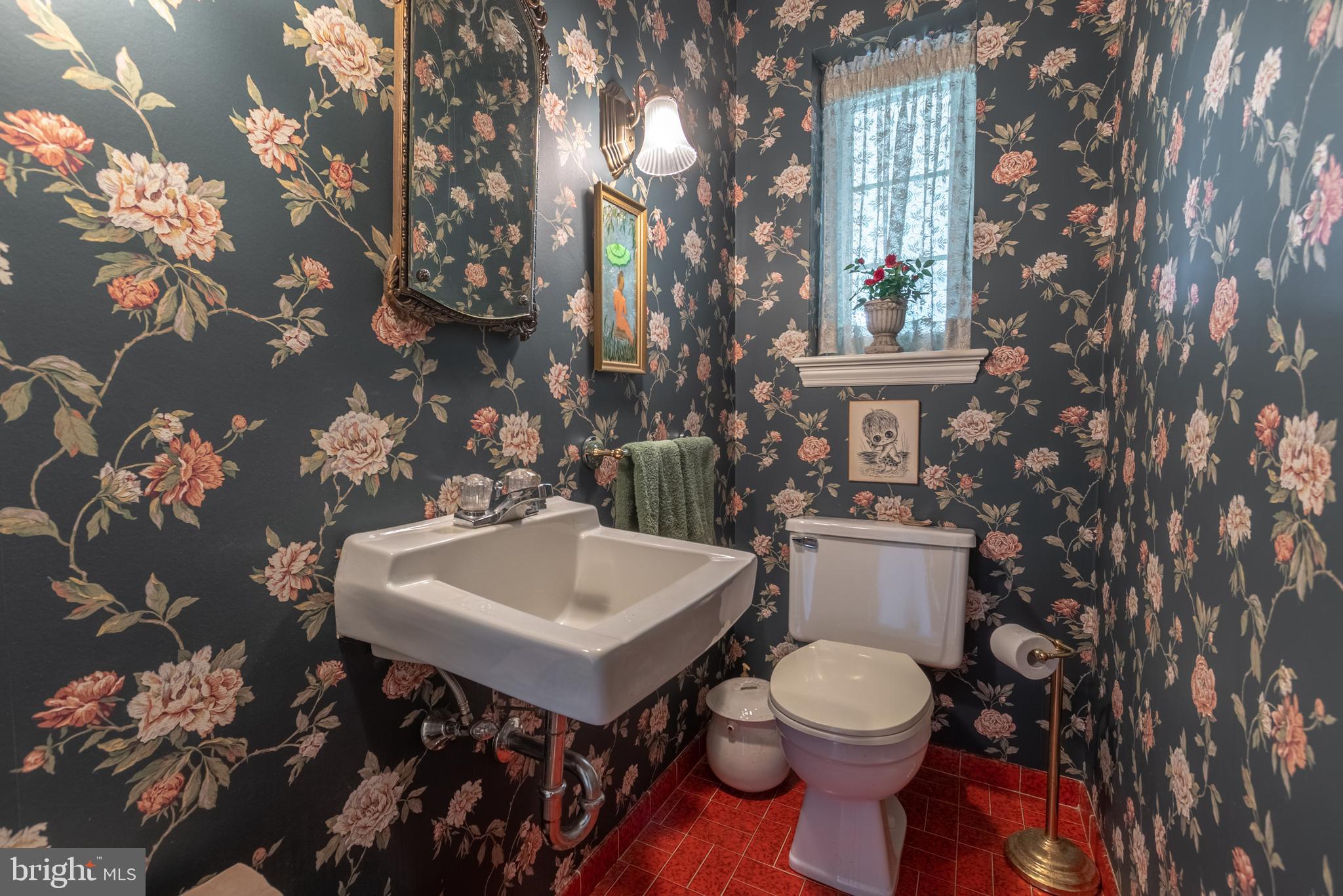 3360 Masons Mill Road Huntingdon Valley, PA 19006 - Photo 10 of 20 Powder Room