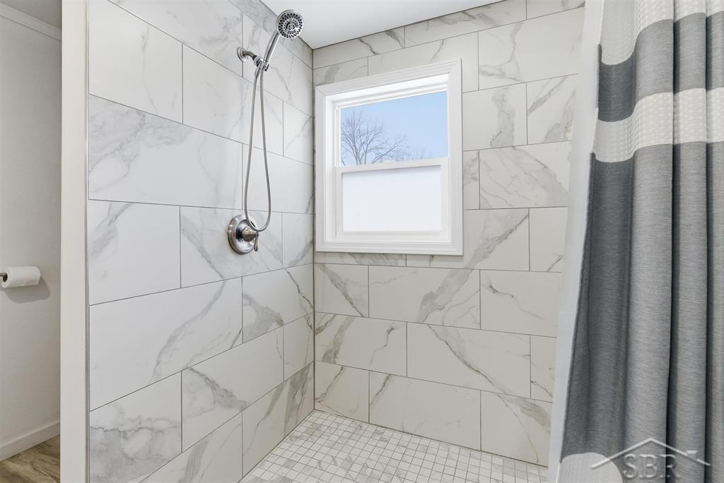 3812 North Saginaw Road Midland, MI 48640 - Photo 16 of 18