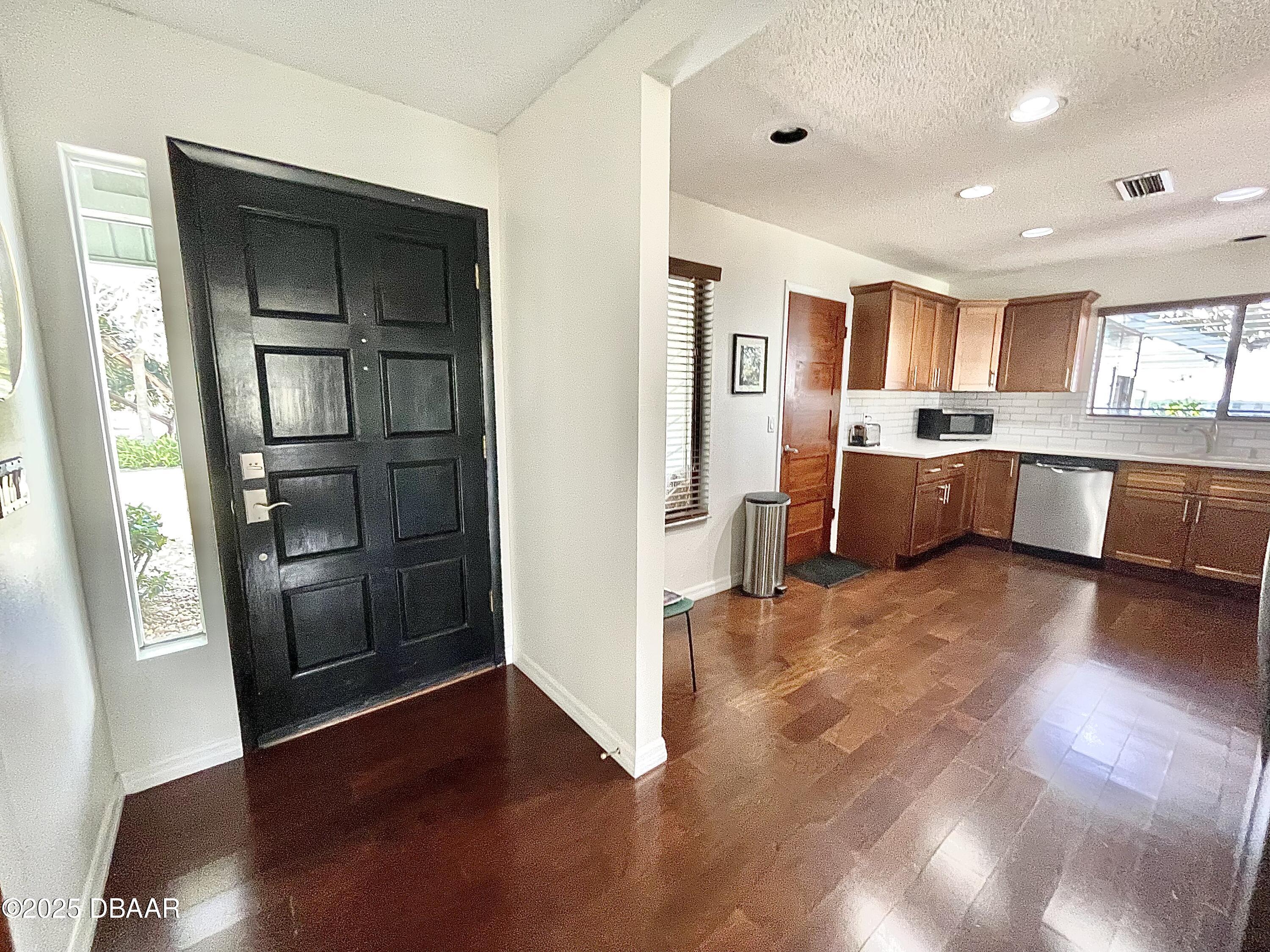 124 Godfrey Road Edgewater, FL 32141 - Photo 15 of 88 124 Godfrey Rd