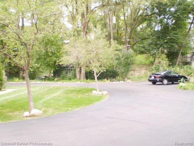 256 1st Street, Unit 20 Rochester, MI 48307 - Photo 3 of 10 P9210063.JPG