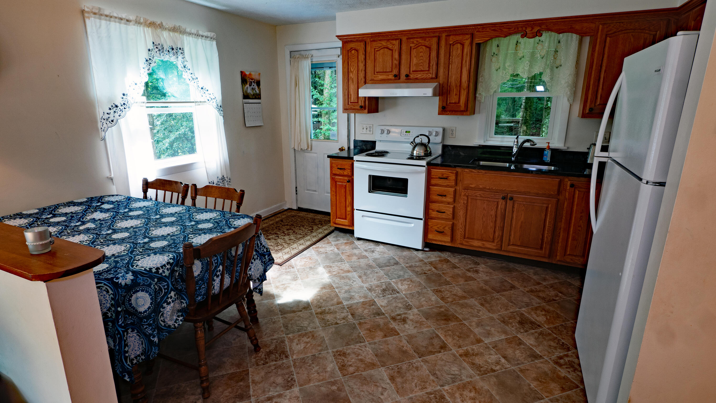 800 Prescott Road Manchester, ME 04351 - Photo 14 of 31 Eat-in Kitchen