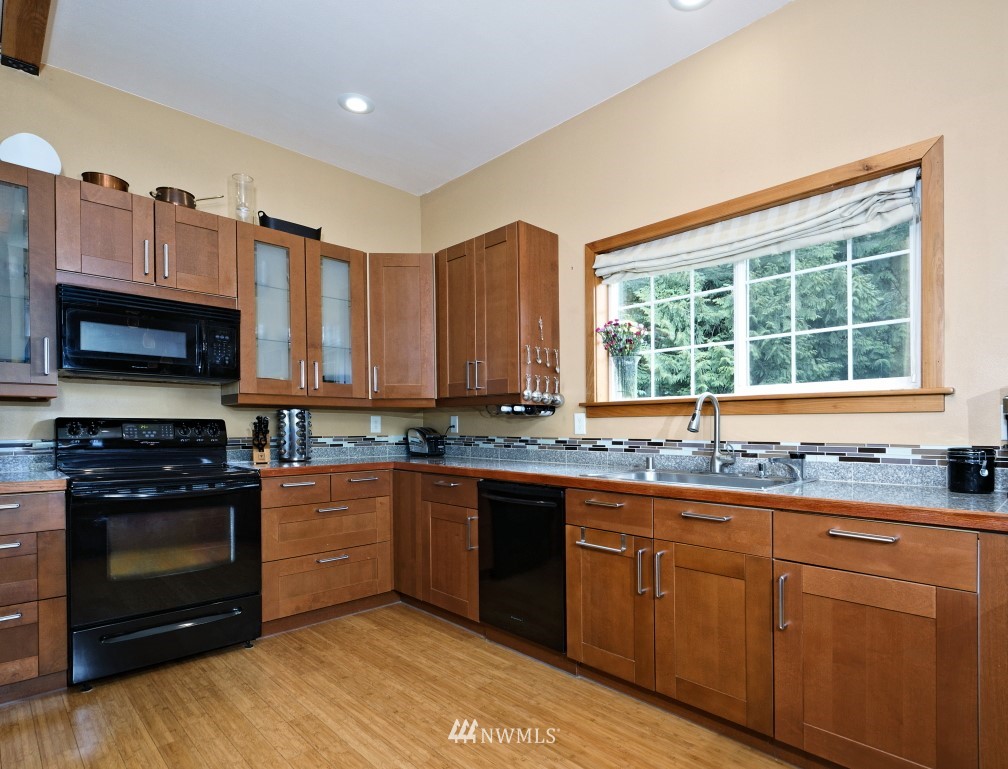 20 East Robbins Road Grapeview, WA 98546 - Photo 11 of 25 Gallery Image 11