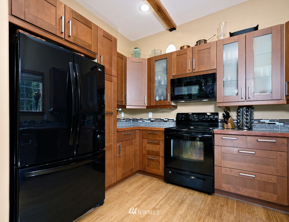 20 East Robbins Road Grapeview, WA 98546 - Photo 12 of 25 Gallery Image 12