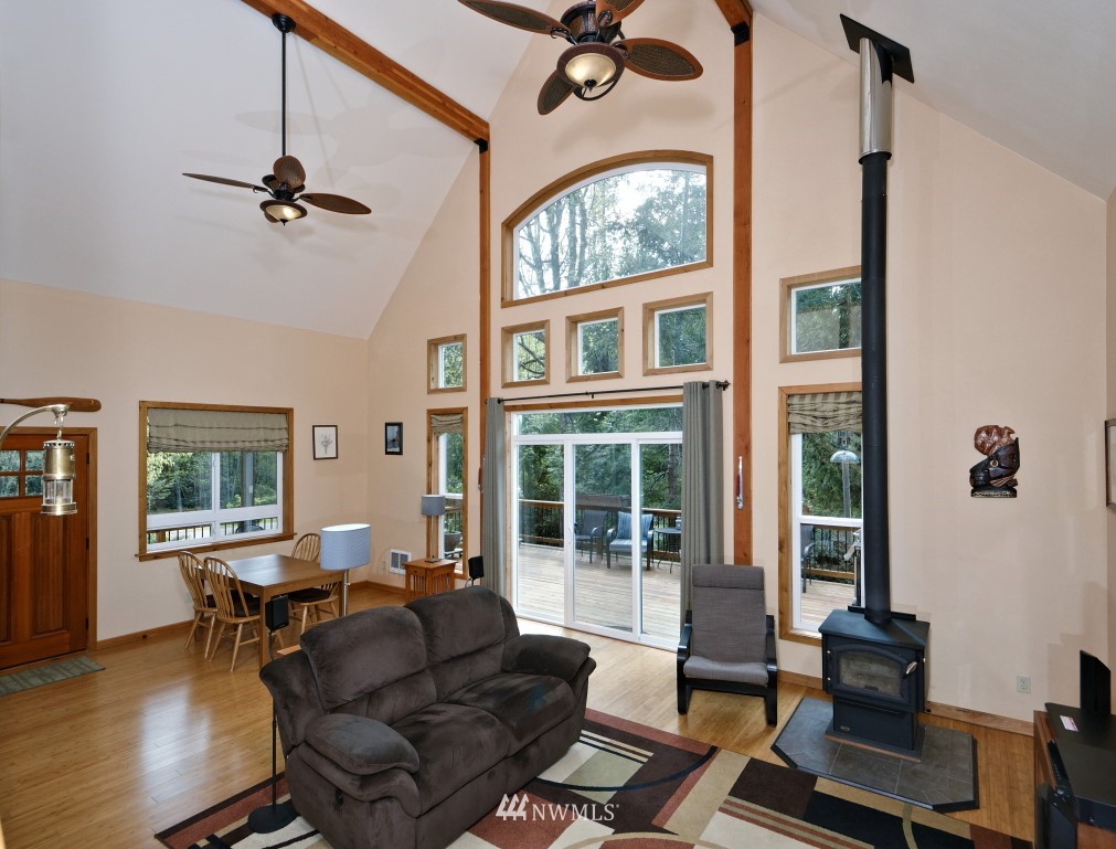 20 East Robbins Road Grapeview, WA 98546 - Photo 9 of 25 Gallery Image 9