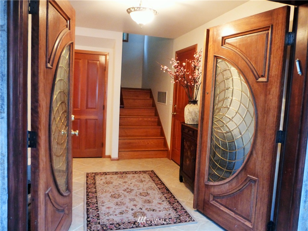 821 Edmonds Street Edmonds, WA 98020 - Photo 3 of 25