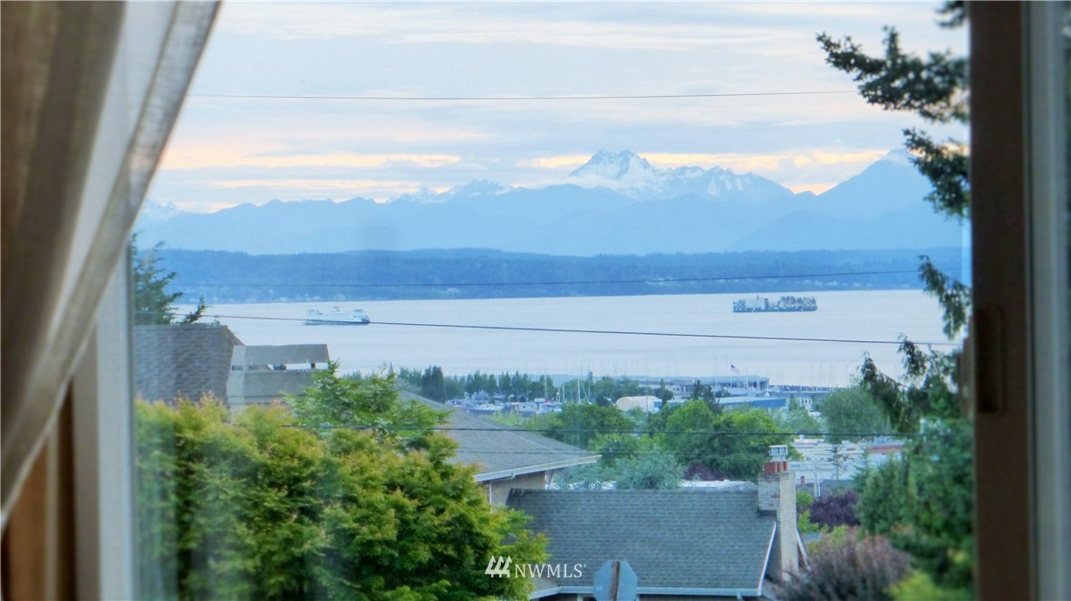 821 Edmonds Street Edmonds, WA 98020 - Photo 7 of 25