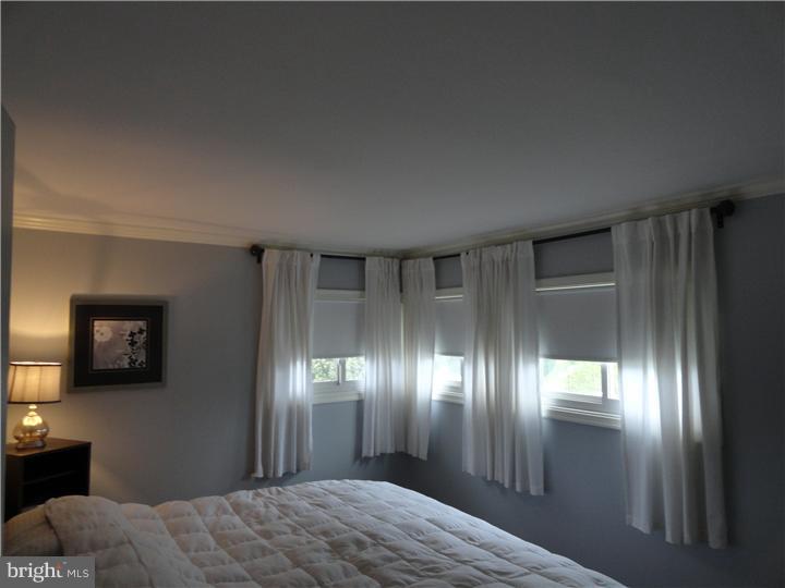40 Dolphin Road Levittown, PA 19056 - Photo 8 of 12 Bedroom
