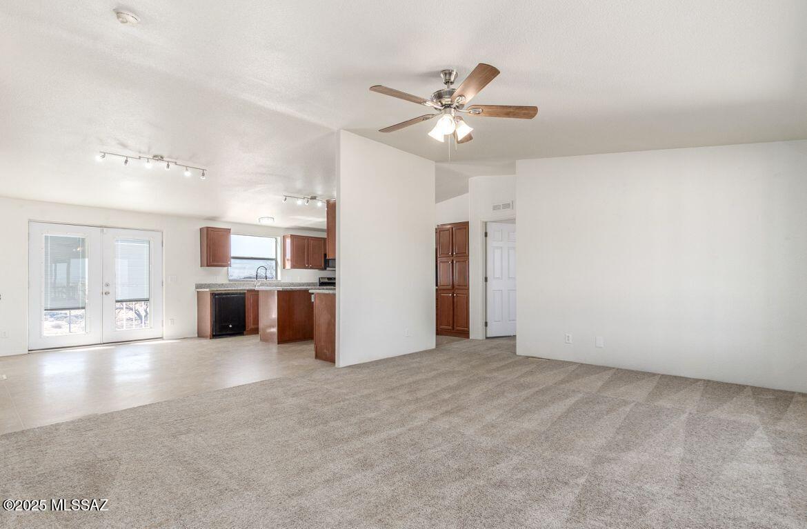 8320 South Marstellar Road Tucson, AZ 85736 - Photo 5 of 23 Gallery Image 5