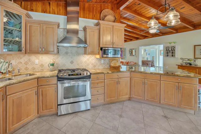 $1,350,000 | 213 Nautilus Drive, Islamorada, FL 33036