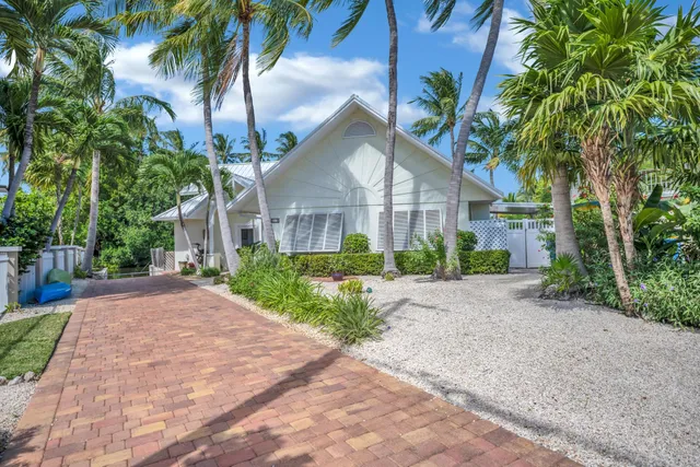 $1,350,000 | 213 Nautilus Drive, Islamorada, FL 33036