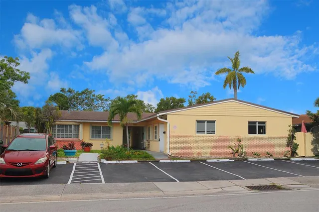 $1,500 | 5881 Northeast 18th Avenue, Unit 2, Fort Lauderdale, FL 33334