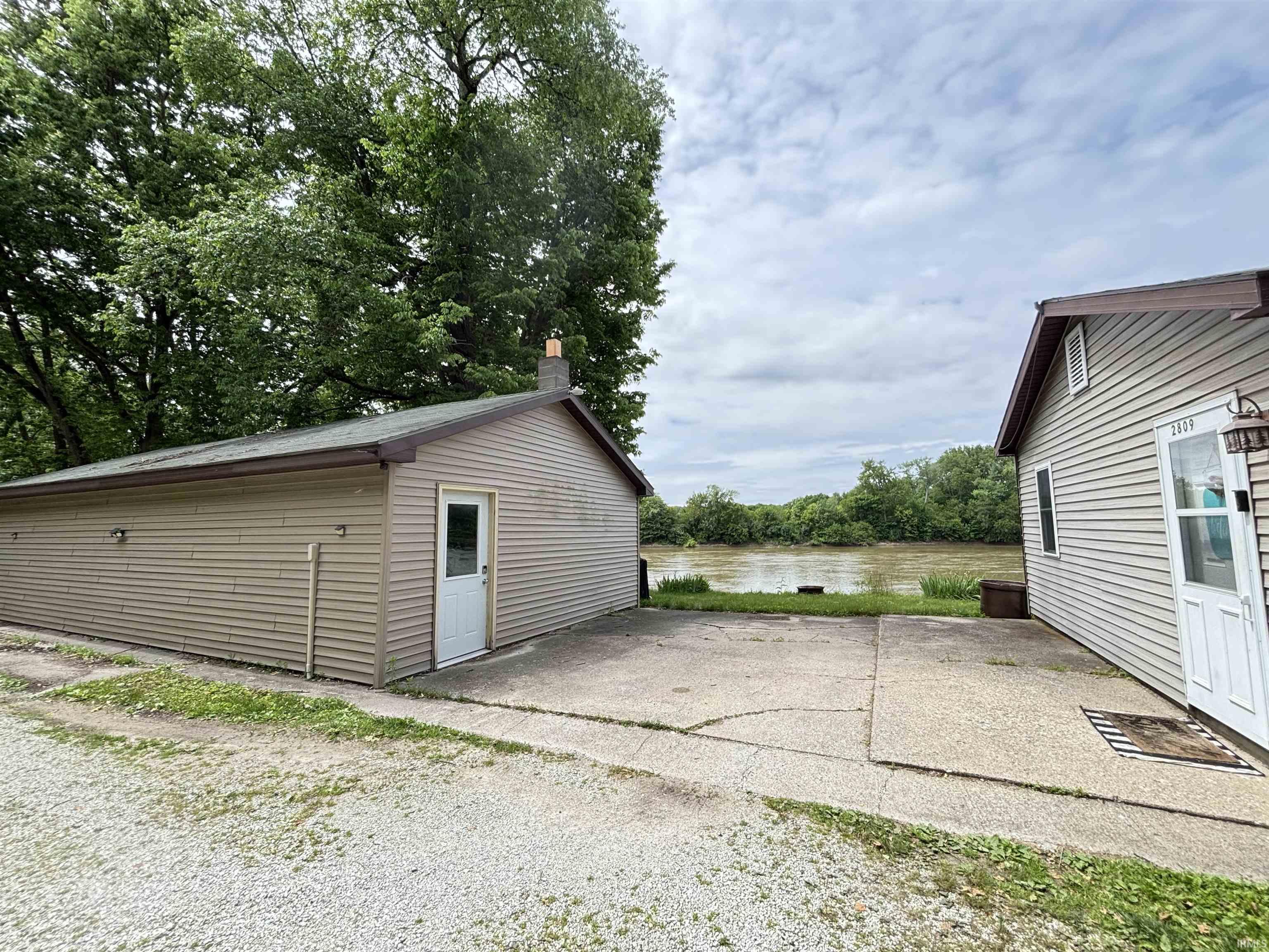 2809 North Towpath Road Covington, IN 47932 - Photo 17 of 20