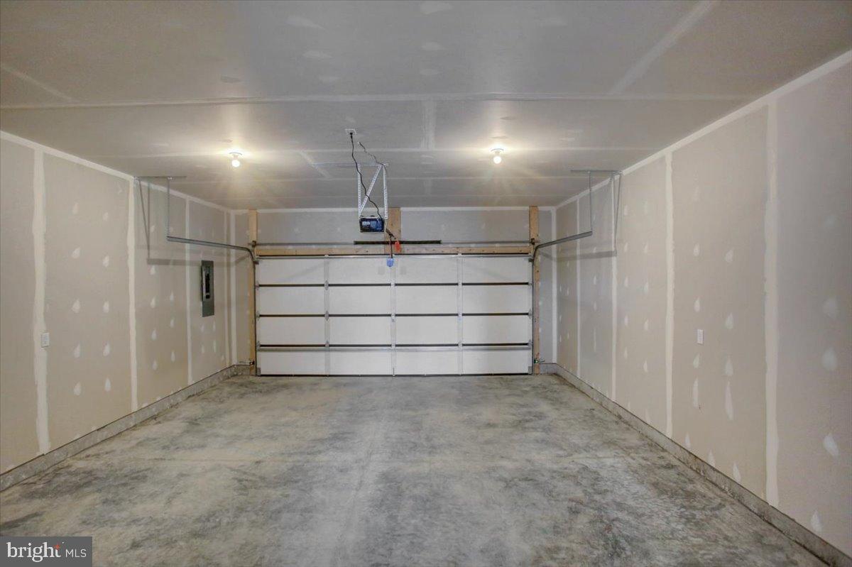 10059 Pendleton Avenue Waynesboro, PA 17268 - Photo 17 of 35 Spacious garage ready for your vision.