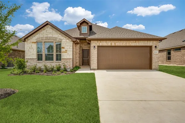 $2,500 | 5242 Crystal Lake Avenue, Krum, TX 76249