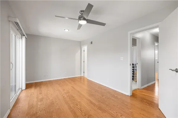 $259,900 | 9551 Outlook Drive, Overland Park, KS 66207