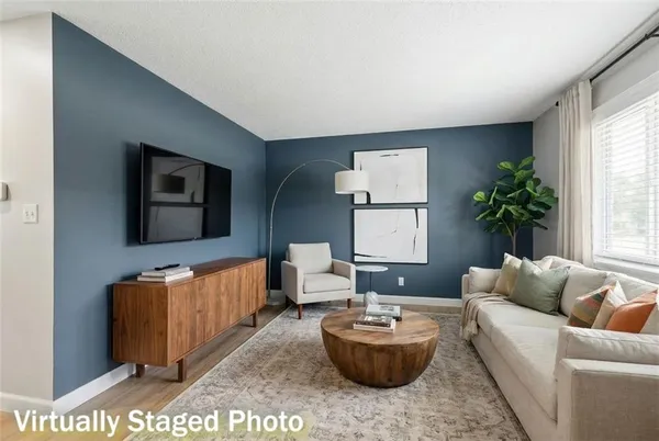 $259,900 | 9551 Outlook Drive, Overland Park, KS 66207