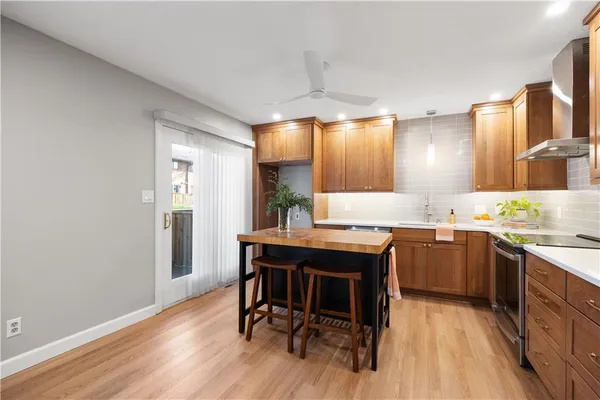 $259,900 | 9551 Outlook Drive, Overland Park, KS 66207
