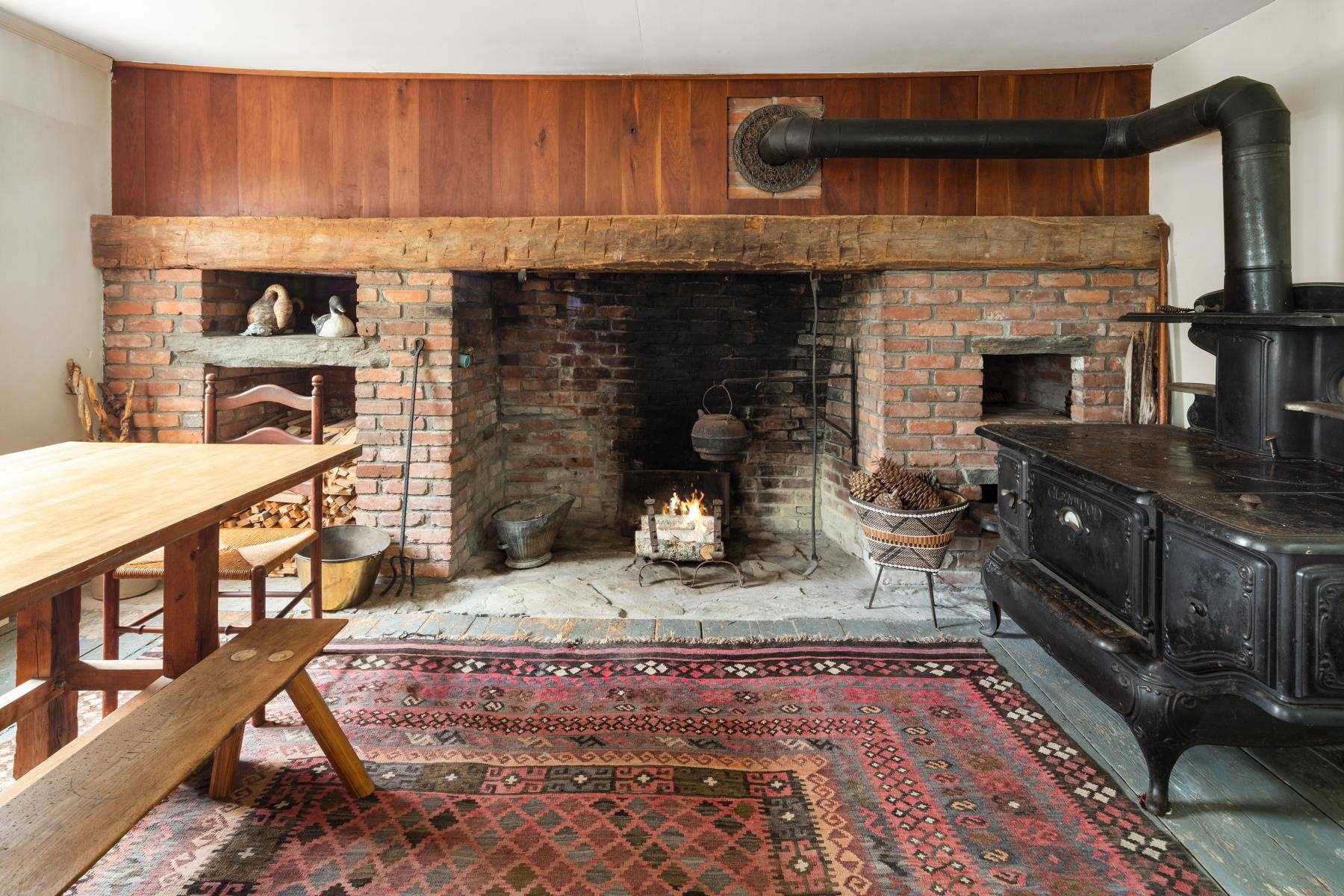 887 Downingsville Road Lincoln, VT 05443 - Photo 18 of 38 Gallery Image 18
