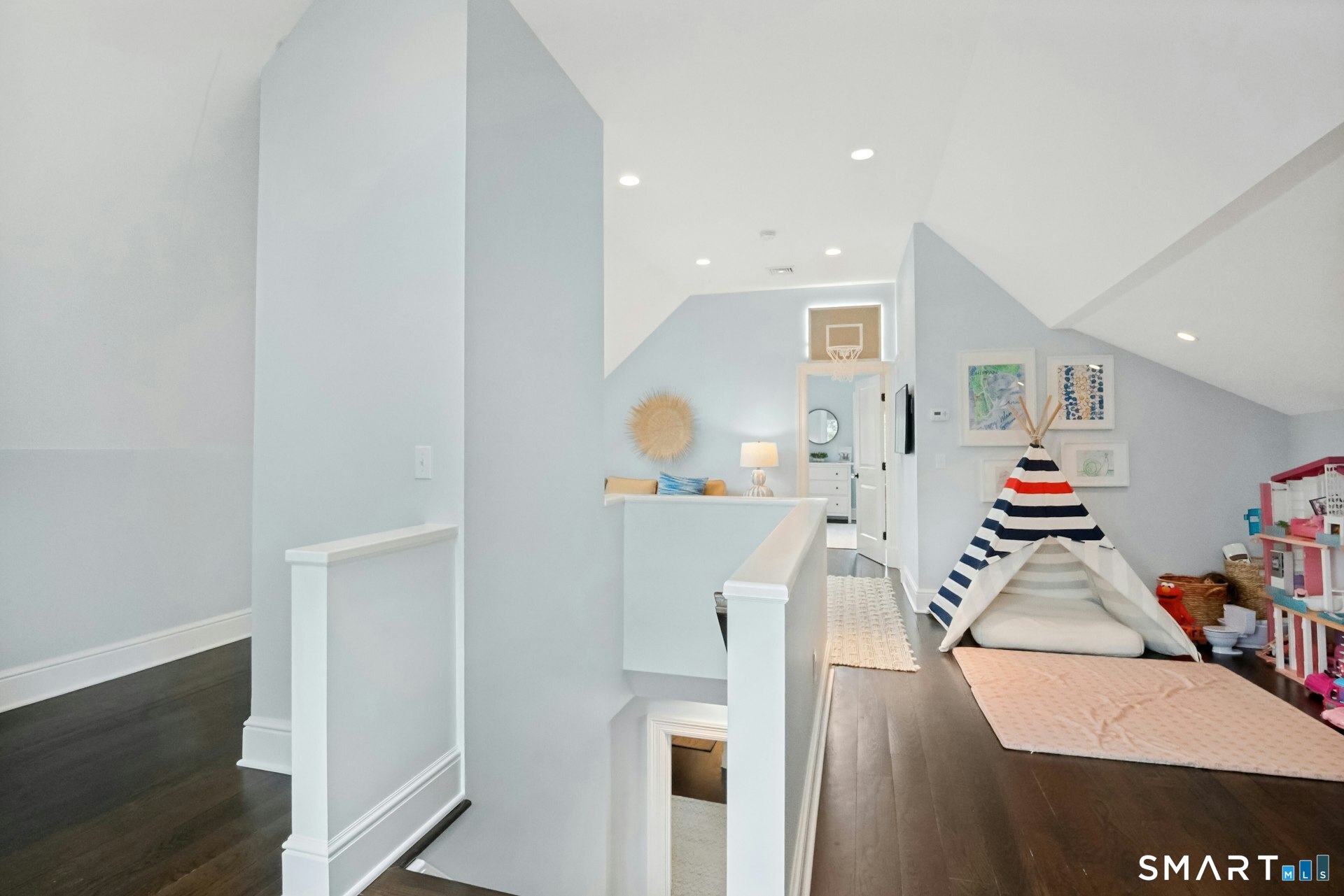 58 Rogers Road Stamford, CT 06902 - Photo 27 of 38