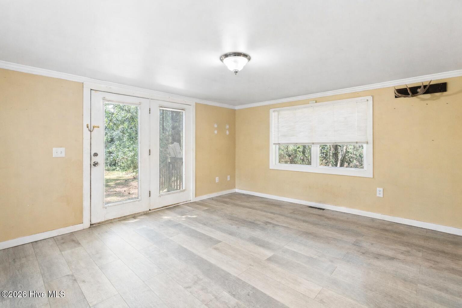 2715 Castle Hayne Road Wilmington, NC 28401 - Photo 12 of 35 Living Room
